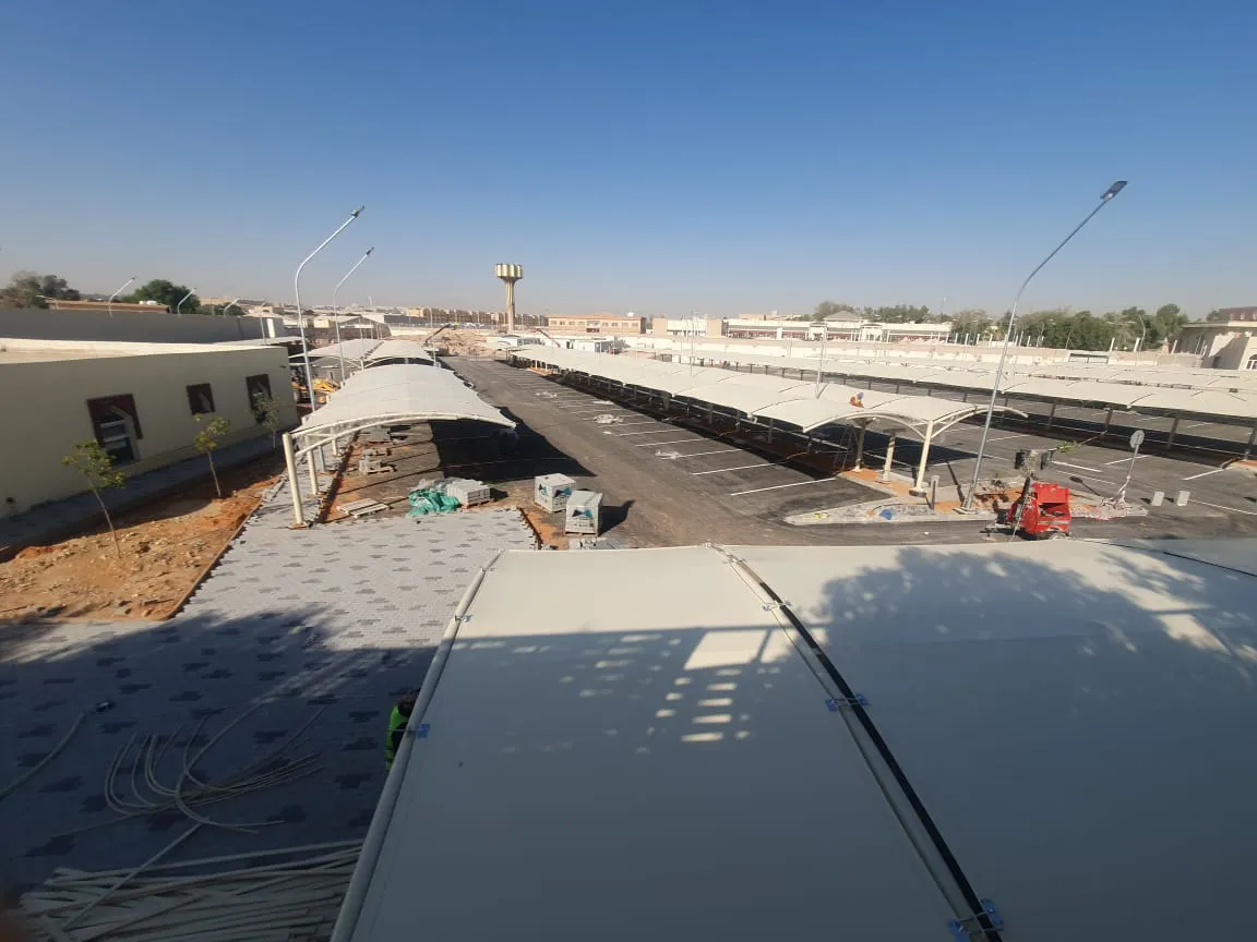 مظلات وسواتر